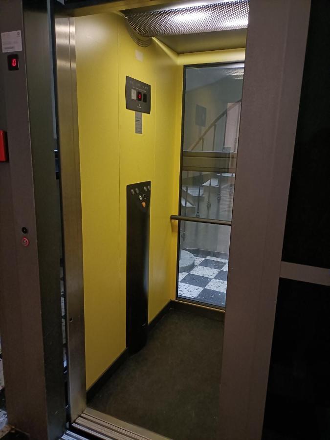 Appartamento Casa Alexandra In Centro E A Pochi Passi Dal Mare Imperia Esterno foto