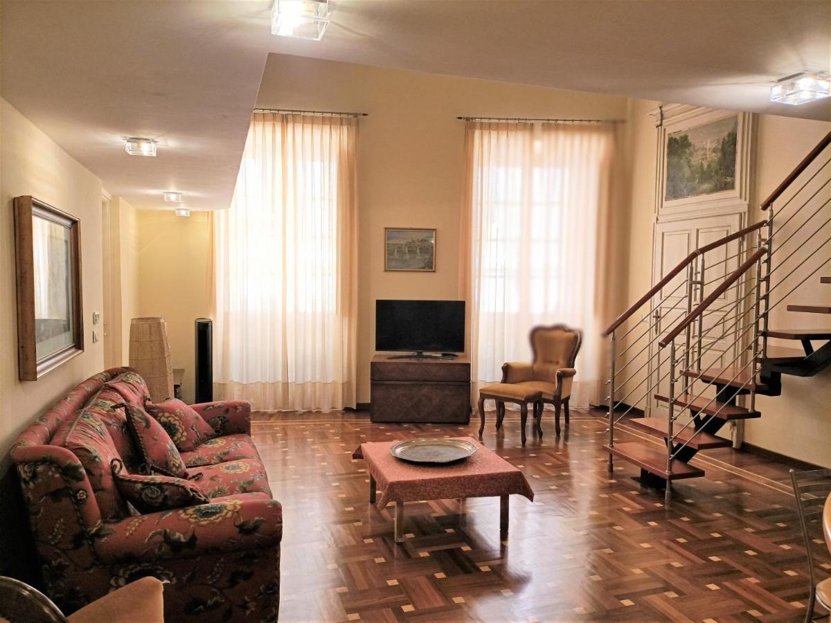 Appartamento Casa Alexandra In Centro E A Pochi Passi Dal Mare Imperia Esterno foto