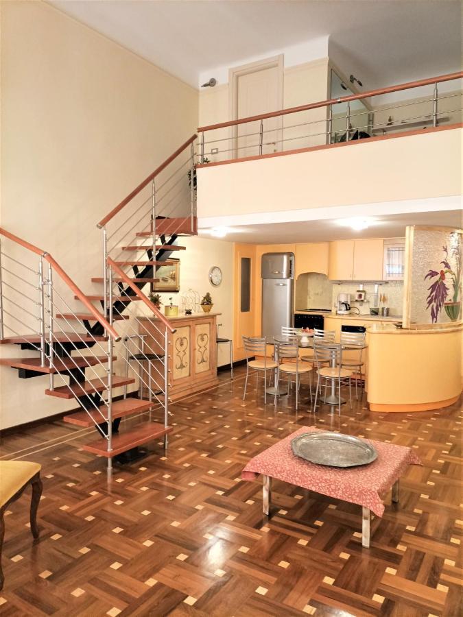 Appartamento Casa Alexandra In Centro E A Pochi Passi Dal Mare Imperia Esterno foto